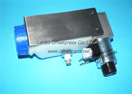 C37M420351 Roland machine oil bottle 2 holes of spouting oil roland original new bottle