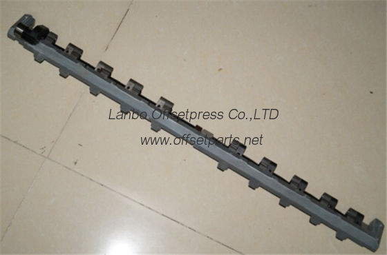 MO machine gripper bar,43.014.003F, high quality replacement part
